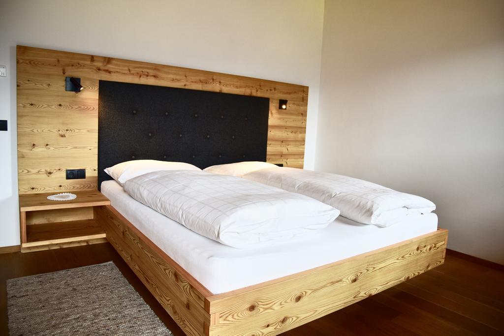 Aparthotel Putzerhof Funes  Exterior foto